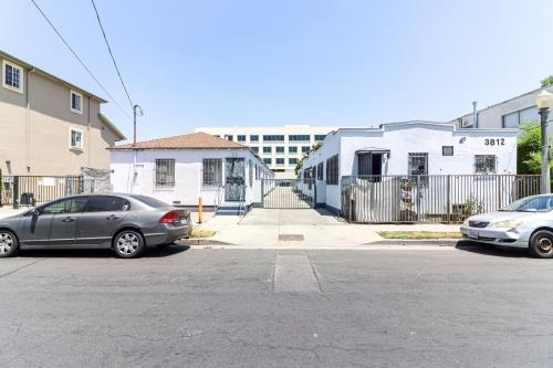 7350 Beverly Blvd, Los Angeles, CA 90036 - Apartments in Los Angeles, CA
