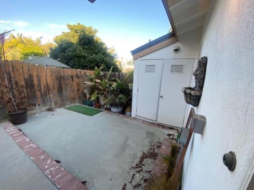 139 10th St, Seal Beach, CA 90740